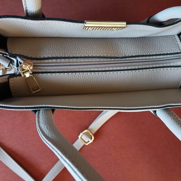 Purse - brand new! (vegan leather) - Picture 5 of 9